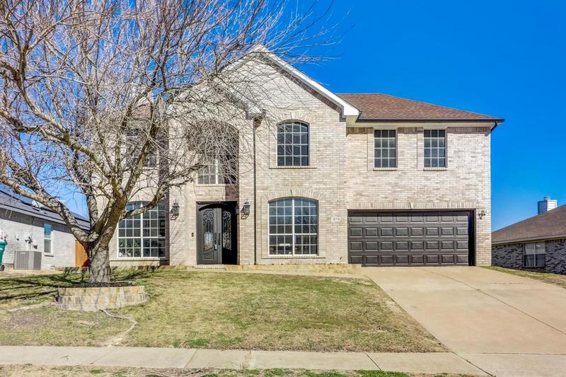 1075 Pondview Dr, Cedar Hill, TX 75104 for Sale