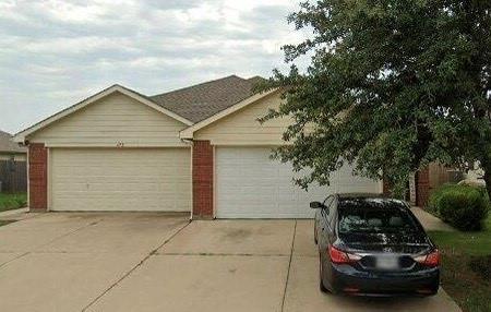 476 Brookbank Dr, Crowley, TX 76036 for Sale
