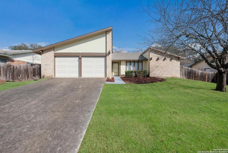 16002 Cross Country St, San Antonio, TX 78247 for Sale