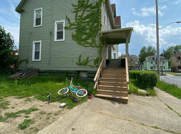 11001 Ashbury Ave - Cleveland, OH 44106 - Home For Rent