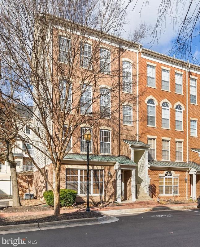 203 Martin Ln, Alexandria, VA 22304 - MLS VAAX2030840 for Sale