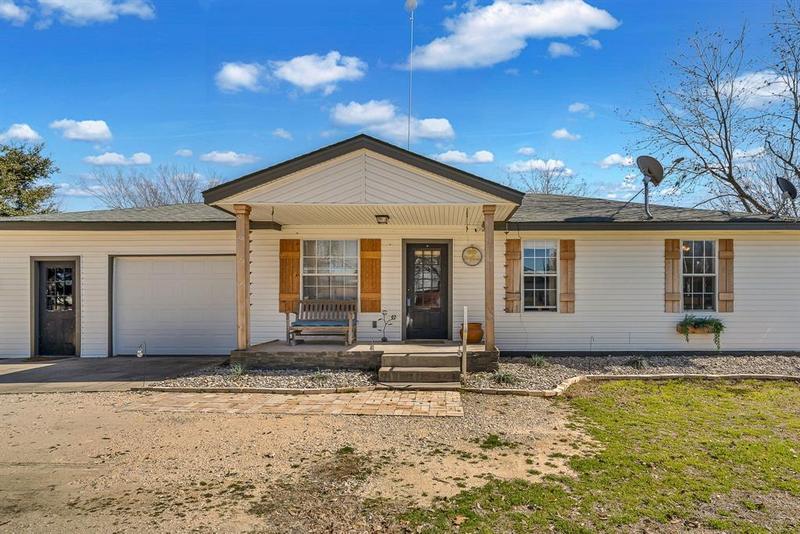 714 Barnes Rd, Cleburne, TX 76031 for Sale
