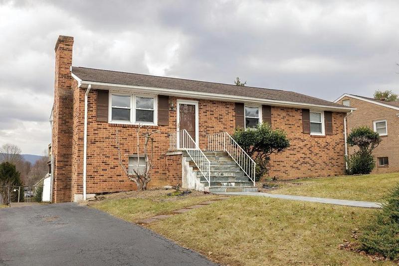 1620 FIR ST, WAYNESBORO, VA 22980 Single Family Residence For Sale  MLS# 649378 for Rent
