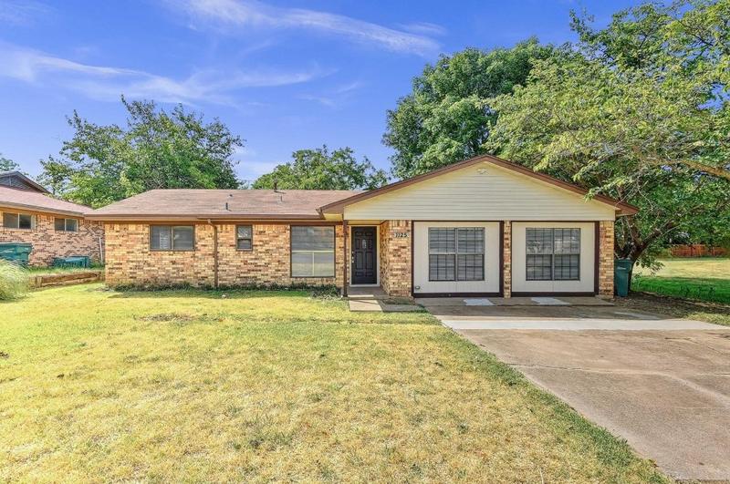 1125 Patricia Dr, Sherman, TX 75090 - MLS 20523438 for Sale