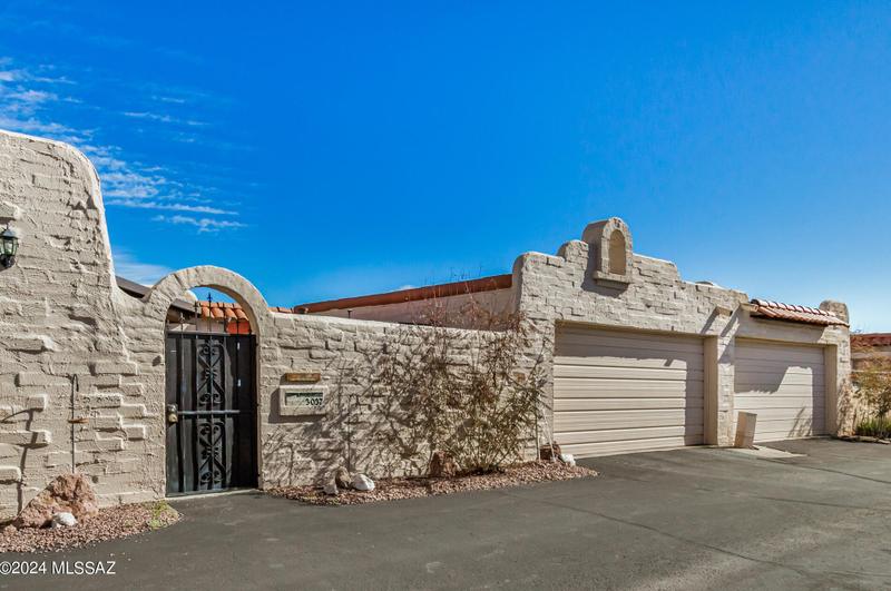 3037 S Sierra Villas Dr, Tucson, AZ 85713 - MLS 22403416 for Sale