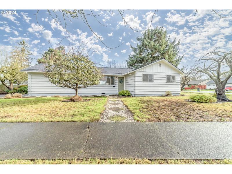 1605 12TH ST, Springfield OR 97477 for Sale