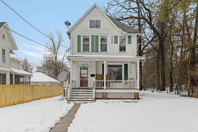 1320 W Stephenson, FREEPORT, IL 61032  621751678 for Sale