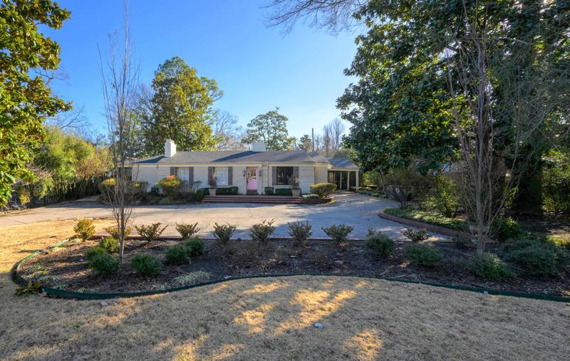4015 North Galloway Drive, Memphis, TN 38117 for Sale
