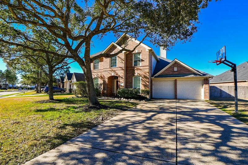 3051 SUMMERCREST DR, Pearland, TX 77584 Single Family Residence For Sale  MLS# 70659482
