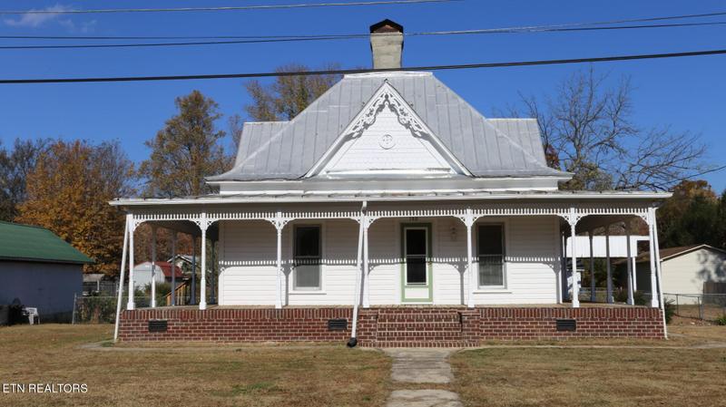 140 Pocahontas Avenue, Spring City, TN 37381 for Sale