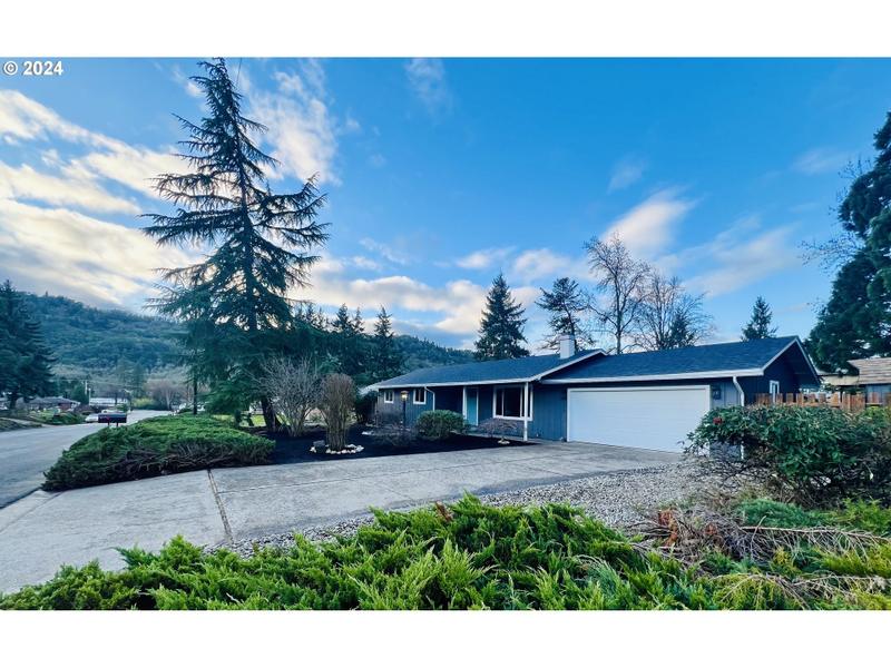 236 Taft Drive, Roseburg, OR 97470 for Sale