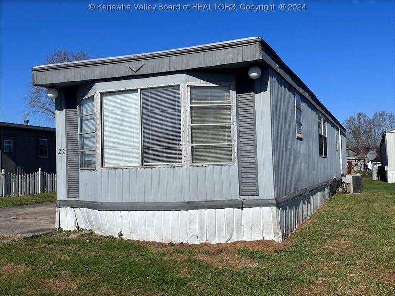 22 Jefferson Park Road, Hurricane, WV 25526  623375229 for Sale