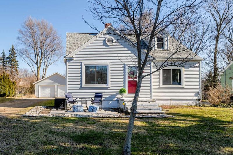 2225 S Cleveland Avenue, Saint Joseph, MI 49085  623497527 for Sale