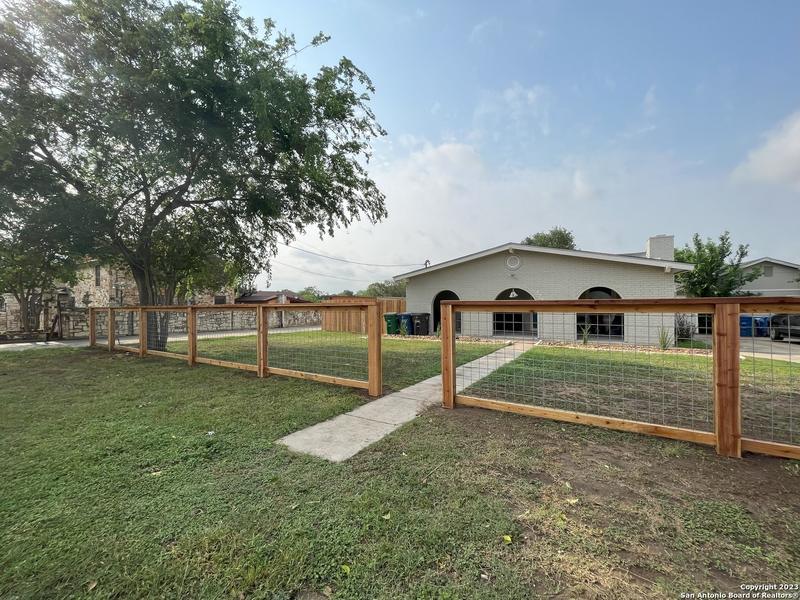 378 East Petaluma Boulevard, Unit B, San Antonio, TX 78221 for Rent