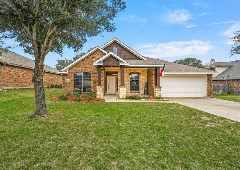 1224 Glenwood Dr, Azle, TX 76020 for Sale
