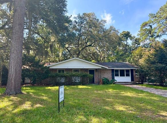 111 Jacquelyn Dr - Savannah, GA 31406 - Home For Rent