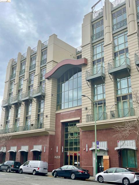 423 7Th St 815, Oakland CA 94607 for Sale