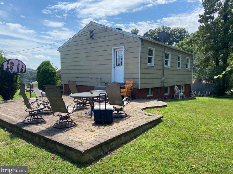 15104 Georgia Rd, Woodbridge, VA 22191 - MLS VAPW2064958 for Sale