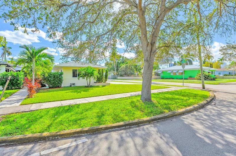 213 N 15th Ave, Hollywood, FL 33020 - MLS A11503054 for Sale
