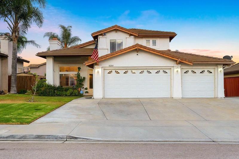 10245 Pinon Place, Lakeside, CA 92040 for Sale