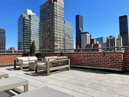 220 East 54th Street, Unit 5H for Sale