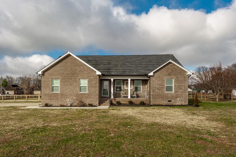 102 Glacier Court, Portland, TN 37148 for Sale