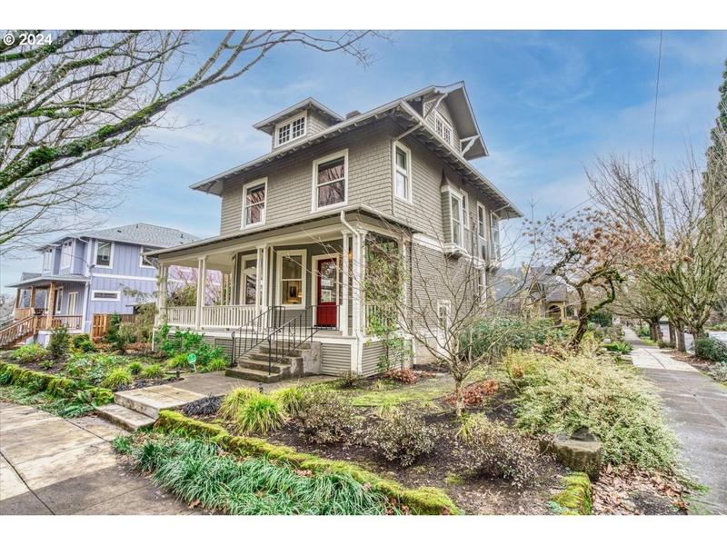 2731 SE HARRISON ST, Portland OR 97214 for Sale