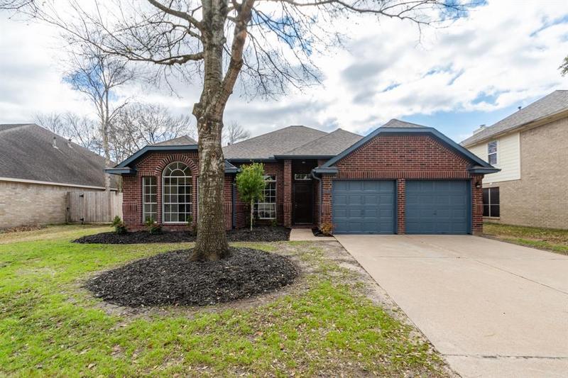 2011 Aberdeen Dr, League City, TX 77573 for Sale