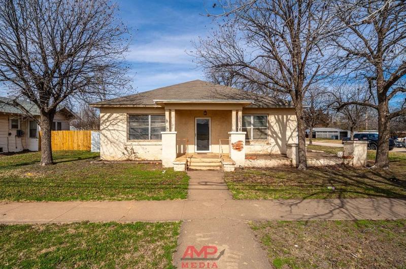 813 E Reynolds St, Stamford, TX 79553 - MLS 20522448 for Sale
