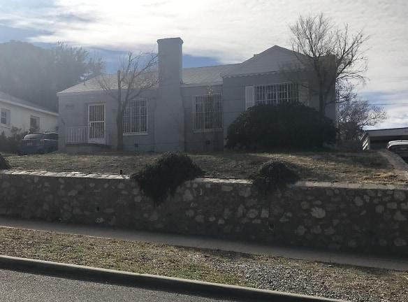 724 Kern Dr - El Paso, TX 79902 - Home For Rent