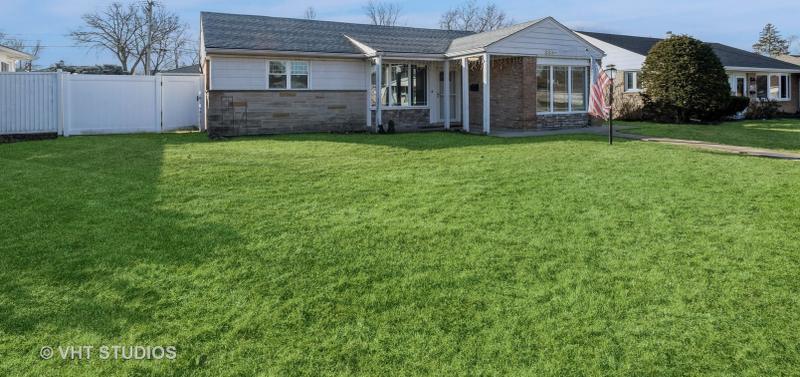 885 Walnut Ct, Des Plaines, IL 60016 - MLS 11972624 for Sale