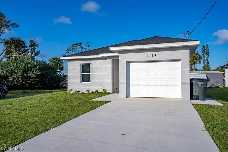 2114 French Street, Fort Myers, FL 33916 for Sale