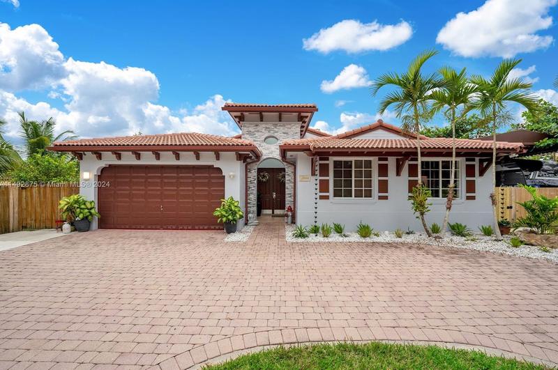 13000 SW 193rd St, Miami, FL 33177 - MLS A11492875 for Sale