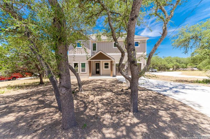 677 CIRCLEVIEW DR, Canyon Lake, TX 78133 for Sale