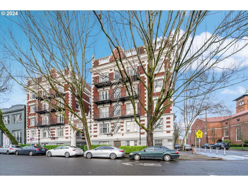 1811 NW COUCH ST 208, Portland OR 97209 for Sale