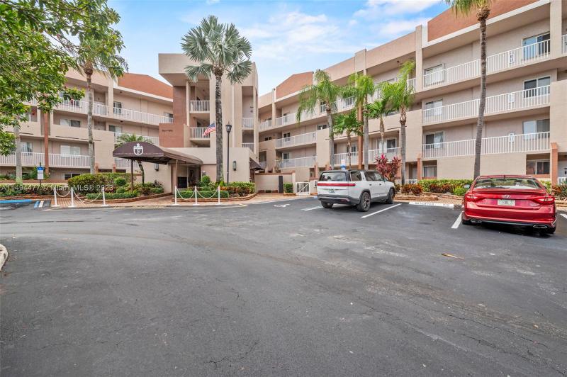 7585 Granville Drive, Unit 407, Tamarac, FL 33321 for Sale