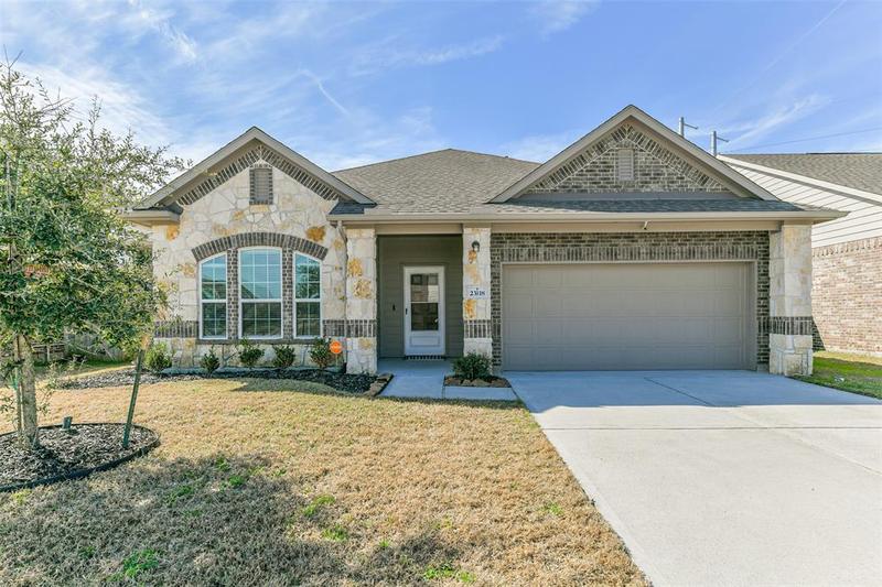 23118 Bordeaux Dr, Alvin, TX 77511 for Sale