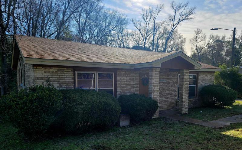 1558 N FLETCHER ST, Jasper, TX 75951 Single Family Residence For Sale  MLS# 209462