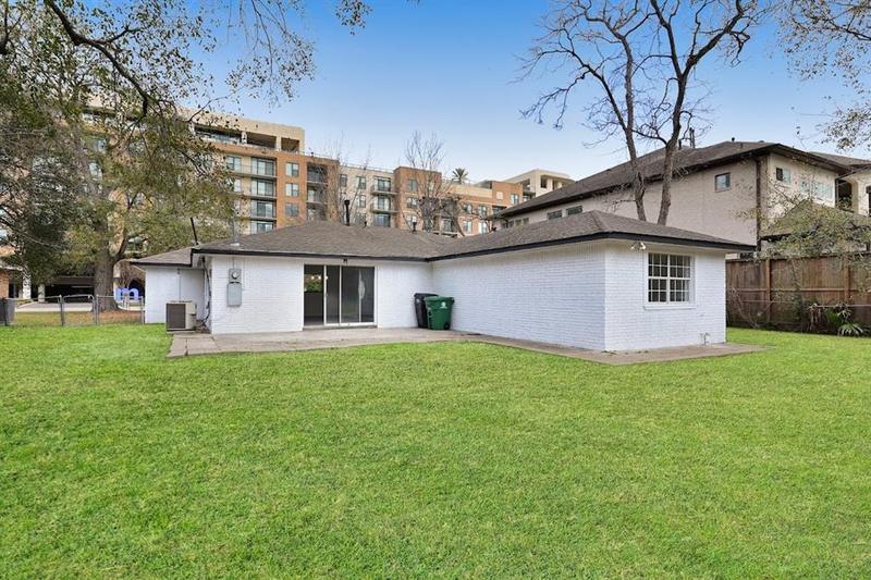 11929 Barryknoll Ln, Houston, TX 77024 for Sale