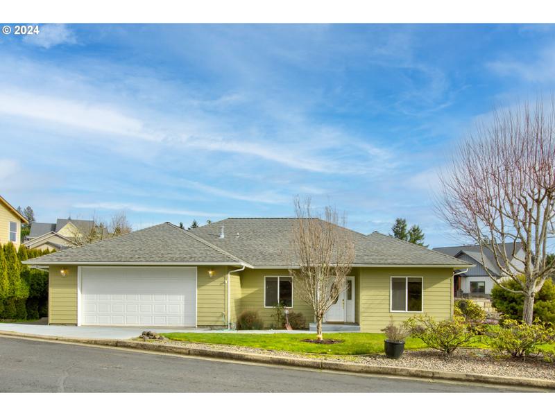 602 DIVOT LOOP, Sutherlin OR 97479 for Sale