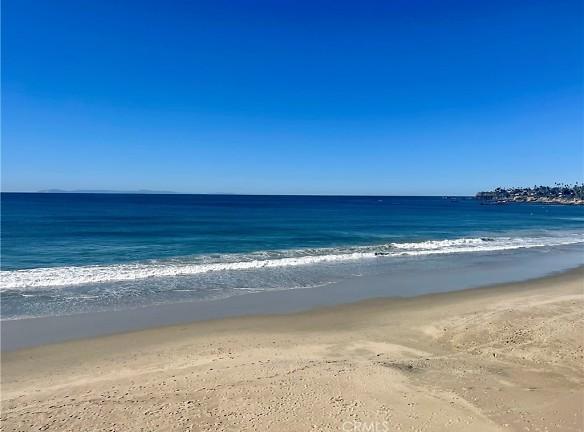 609 Sleepy Hollow Ln #8 - Laguna Beach, CA 92651 - Home For Rent