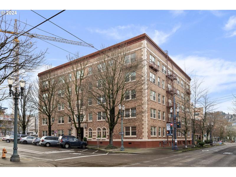 709 SW 16TH AVE 410, Portland OR 97205 for Sale