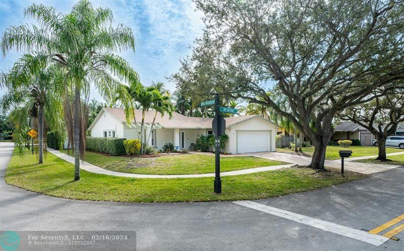552 SW 168TH WAY, Weston, FL 33326 Single Family Residence For Sale  MLS# F10420304