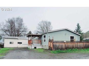 302 CURRIER AVE, Roseburg OR 97470 for Sale