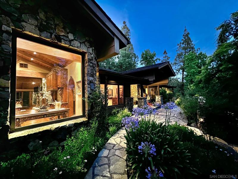 2475 Calle De Pescadores, Alpine, CA 91901 for Sale