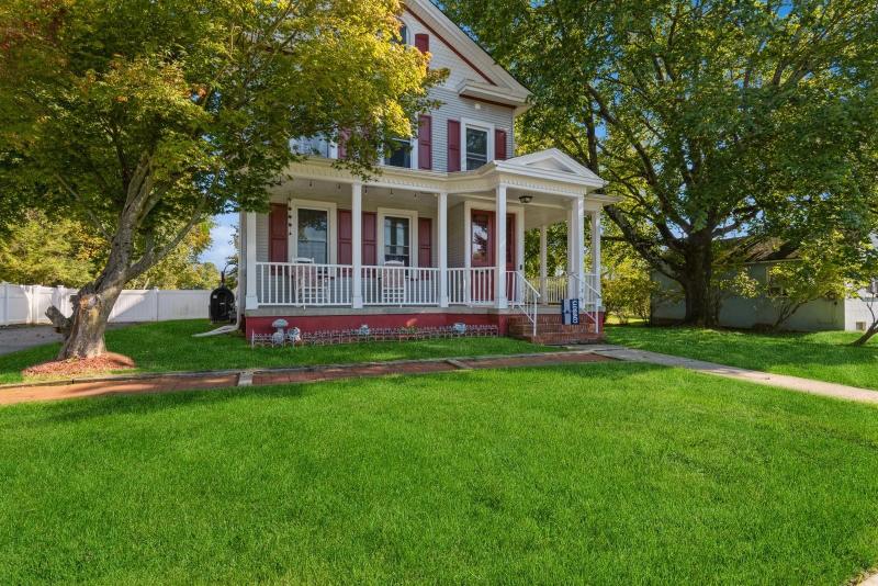 302 Willow Grove Street, Hackettstown, NJ 07840 for Sale
