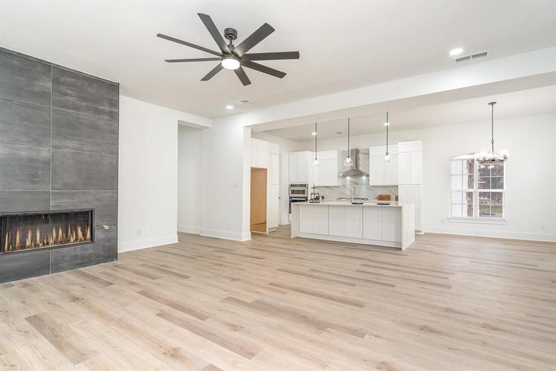 2422 Vagas St, Dallas, TX 75219 for Sale