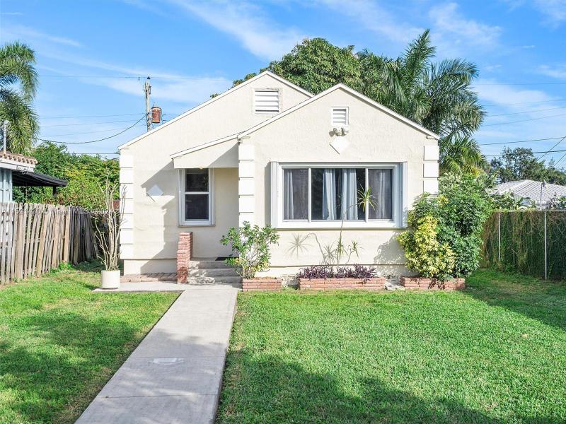 931 North 16th Court, Hollywood, FL 33020 for Sale