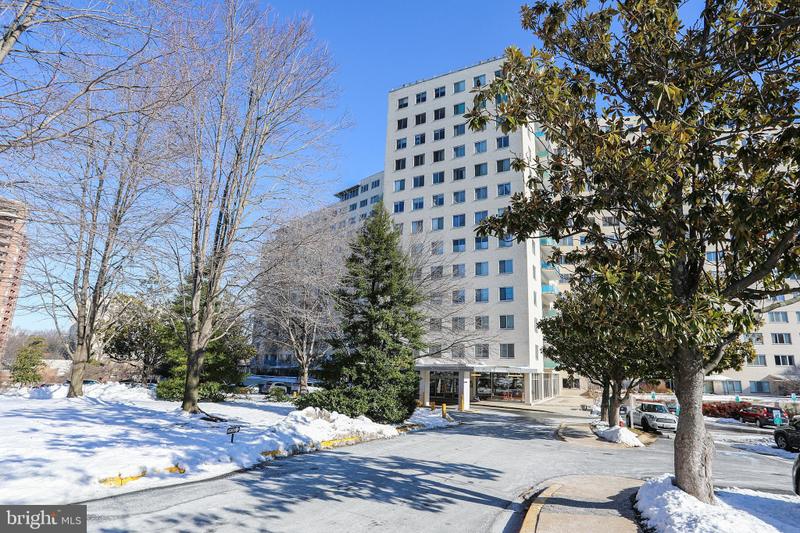 10201 Grosvenor Place, Unit 1507, Rockville, MD 20852 for Sale