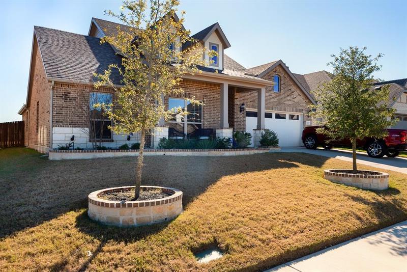 123 Half Moon Drive, Waxahachie, TX 75165 for Sale